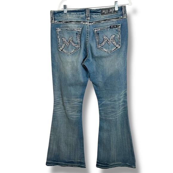 Miss Me “ The M Series” Flare Jean Size 33 - Picture 2 of 6